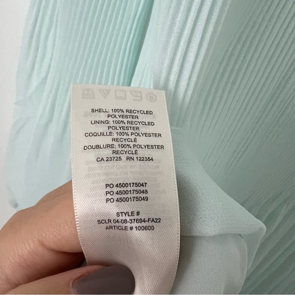 SOLD⭐️Wilfred/Aritzia Daydreamer V-Neck Dress. NWT - Picture 8 of 9